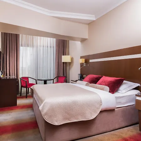 Hotel Almira Thermal & Convention Center 5*