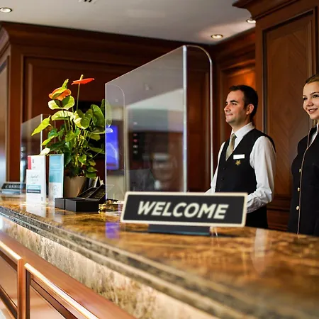 Almira Thermal & Convention Center מלון