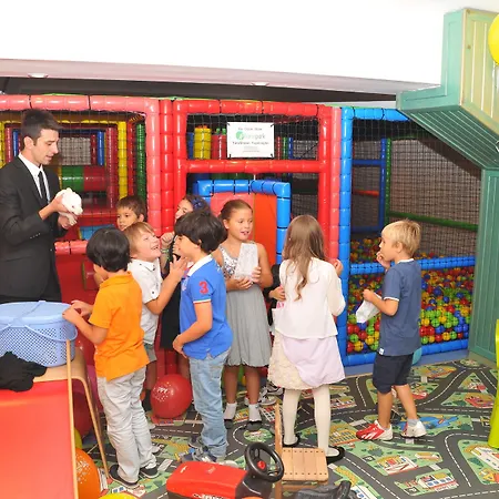 מלון Almira Thermal & Convention Center 5*